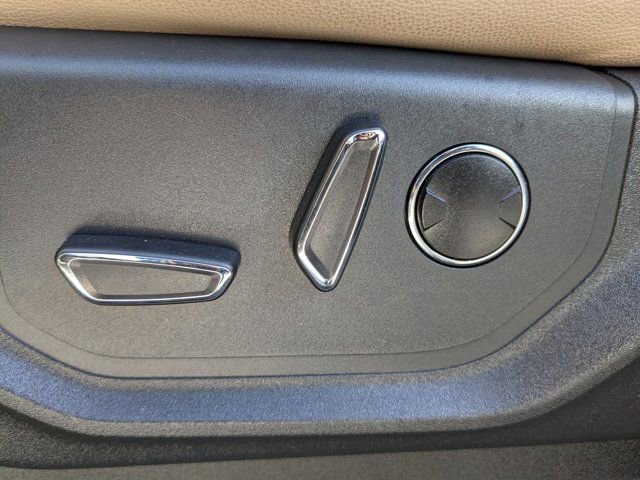 Used 2022 Ford Expedition Limited image 22