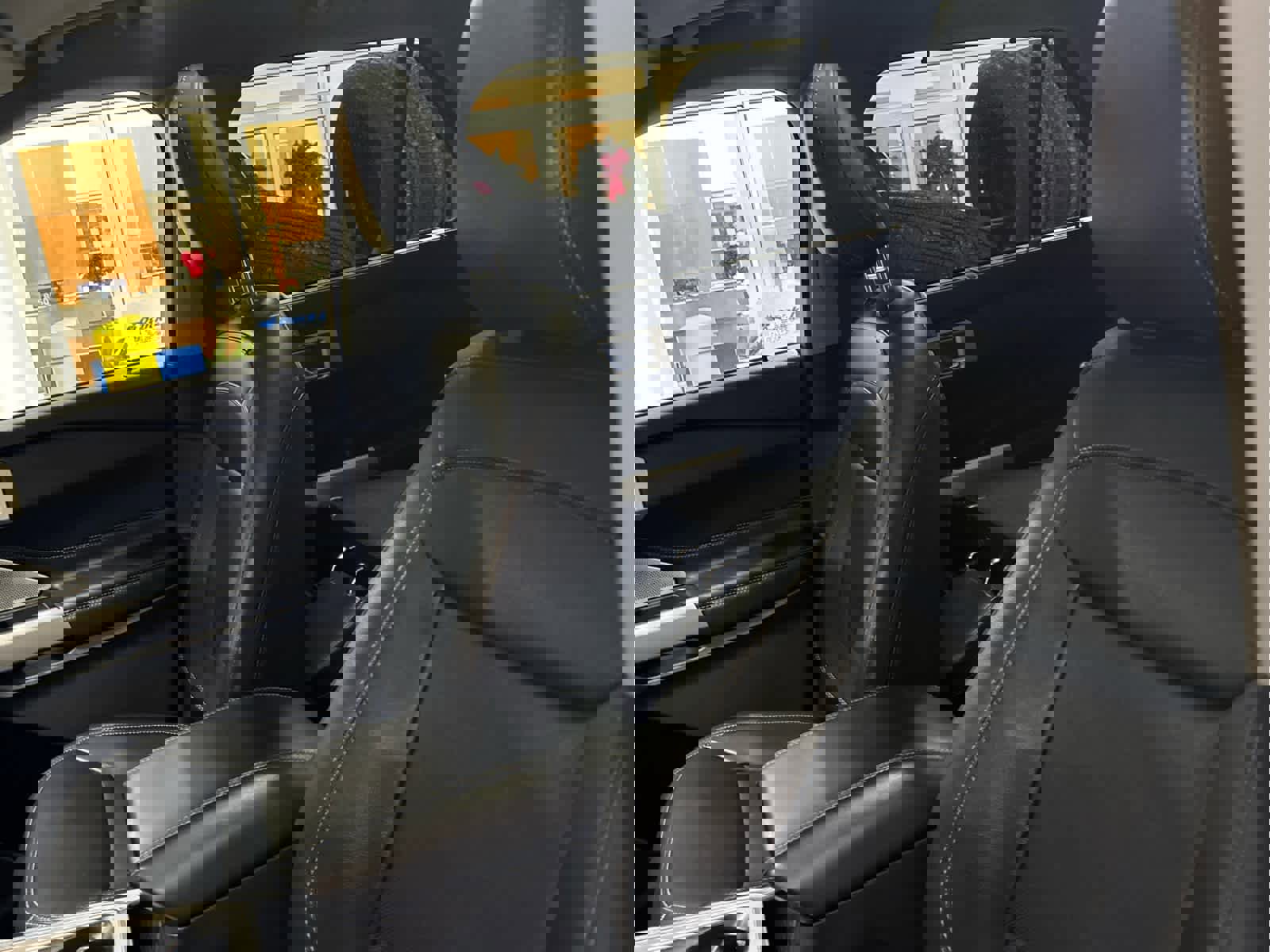 Used 2022 Ford Explorer Limited w/ Limited Technology Package image 40