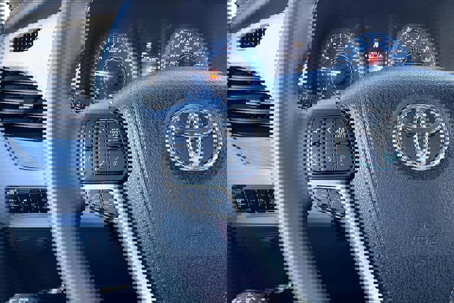 Used 2017 Toyota Sienna XLE image 20