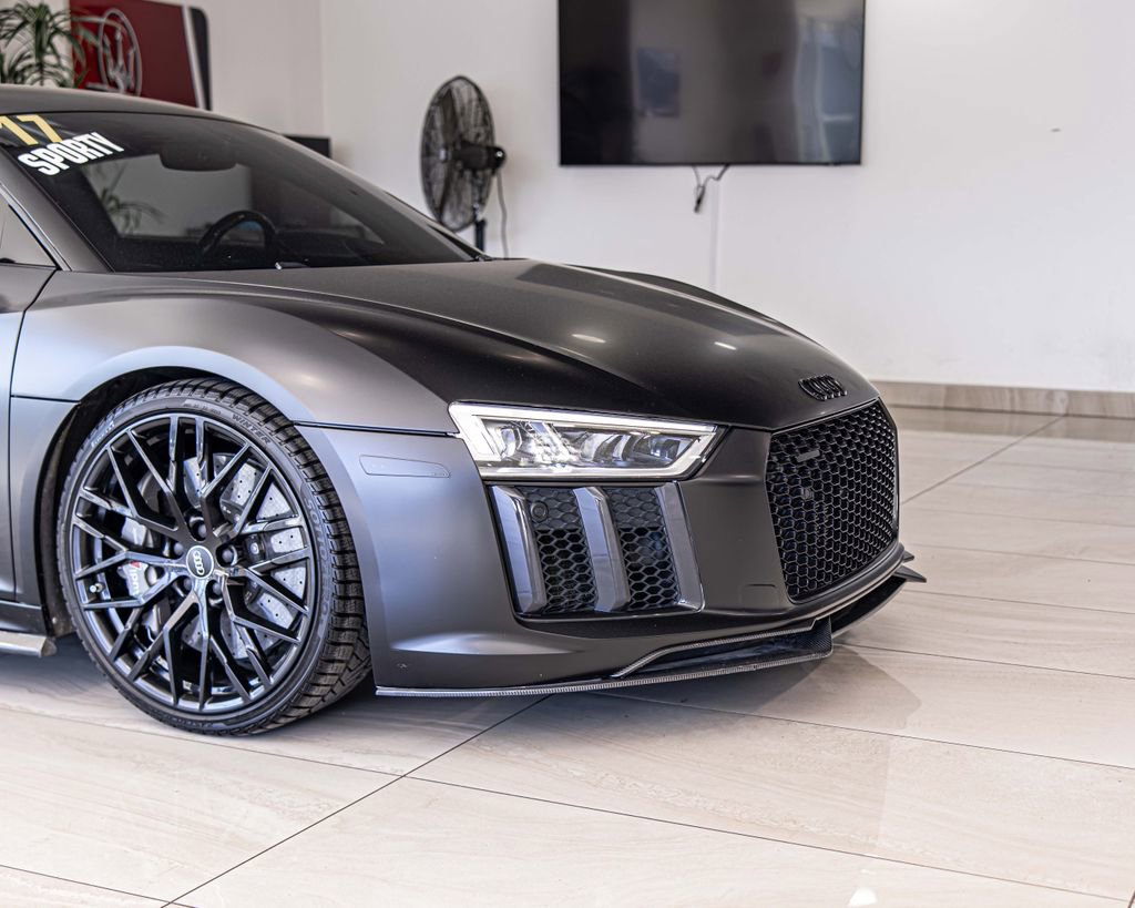 Used 2017 Audi R8 V10 plus image 3