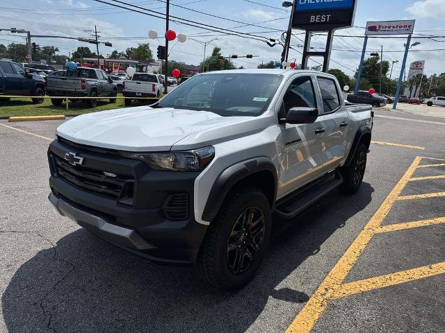 New 2025 Chevrolet Colorado Trail Boss w/ LPO, Tailgate Decal Package image 3