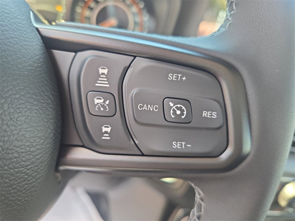 New 2025 Jeep Gladiator Sport image 18