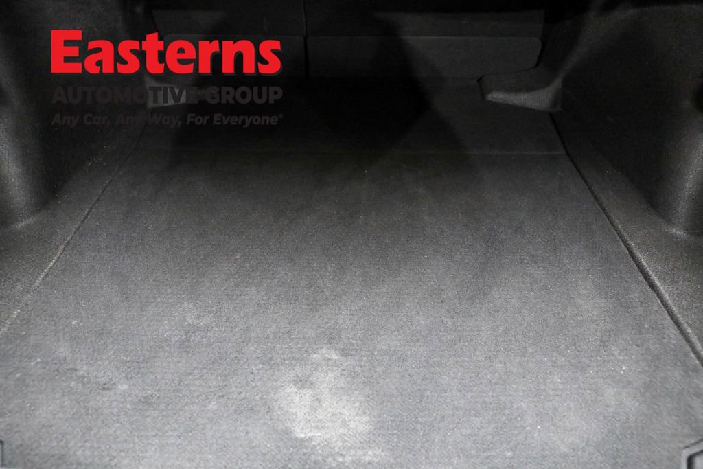 Used 2022 Toyota Corolla LE image 9