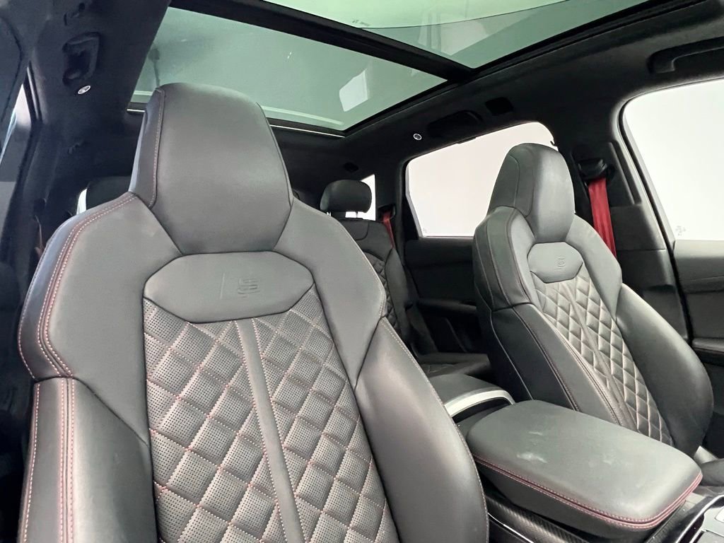Used 2025 Audi SQ7 Prestige w/ Prestige Package AWD/4WD image 7