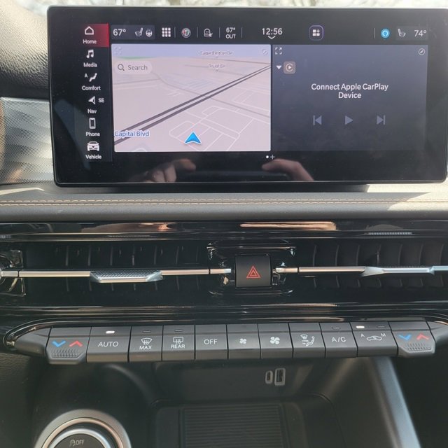 Used 2025 Alfa Romeo Tonale Veloce w/ Premium Package image 13