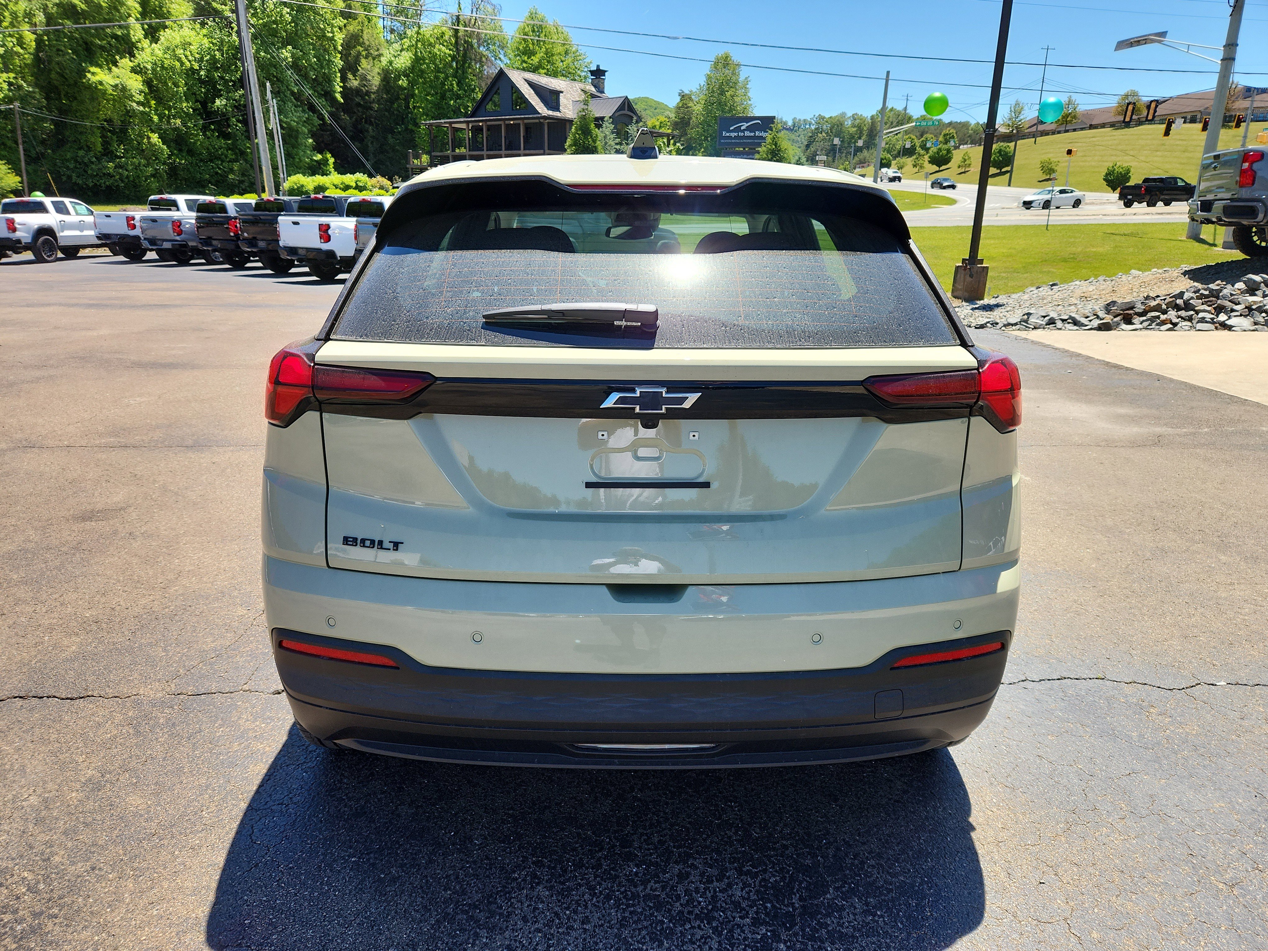 New 2027 Chevrolet Bolt LT w/ Comfort Package FWD image 3