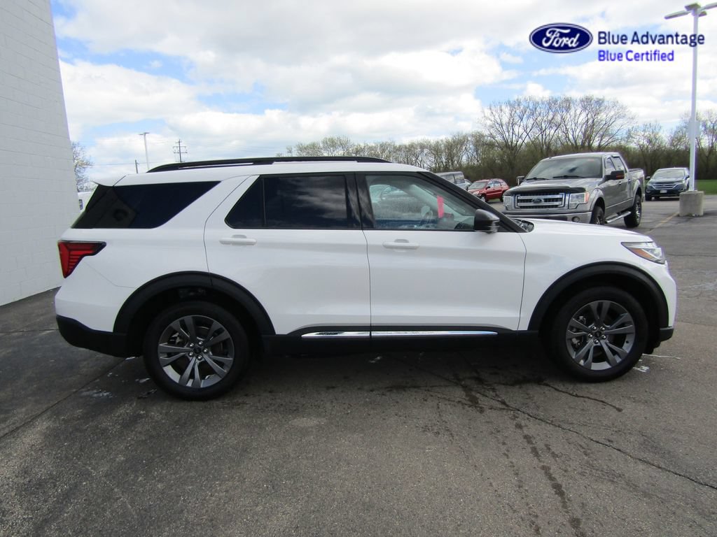 Certified 2025 Ford Explorer Active w/ Active Comfort Package AWD/4WD image 8