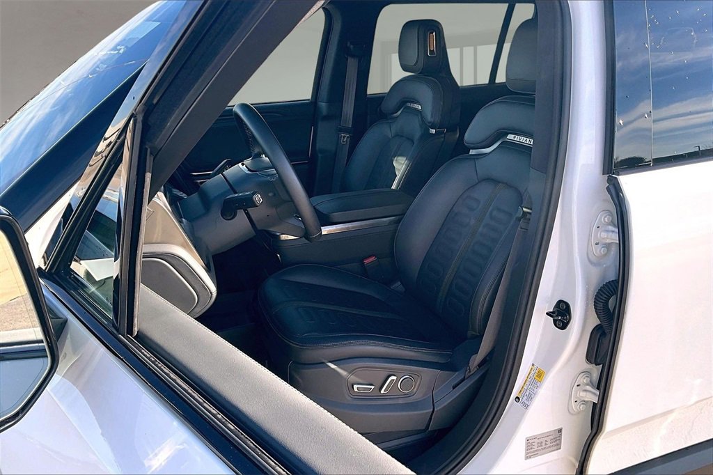 Used 2024 Rivian R1S Adventure image 26