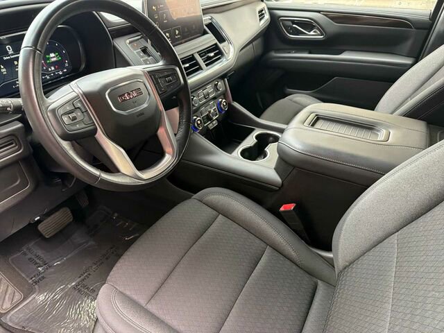 Used 2022 GMC Yukon XL SLE image 11