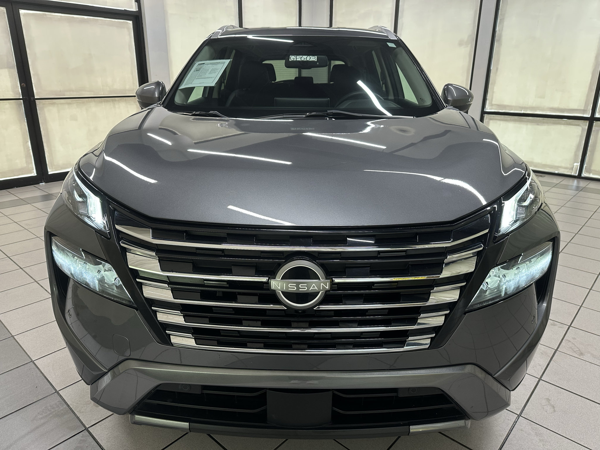 Used 2024 Nissan Rogue SL AWD/4WD image 14