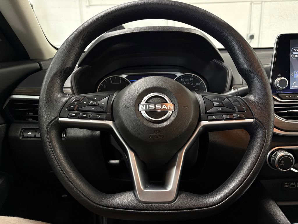 Used 2024 Nissan Altima 2.5 SV image 22