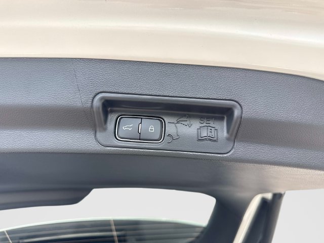 New 2027 Ford Explorer Platinum RWD image 13