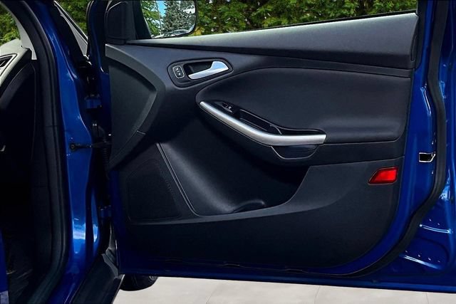 Used 2018 Ford Focus Titanium FWD image 28