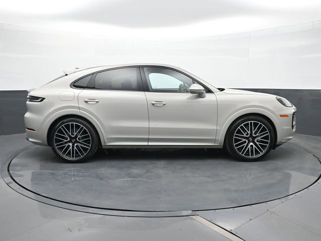 New 2026 Porsche Cayenne GTS image 24