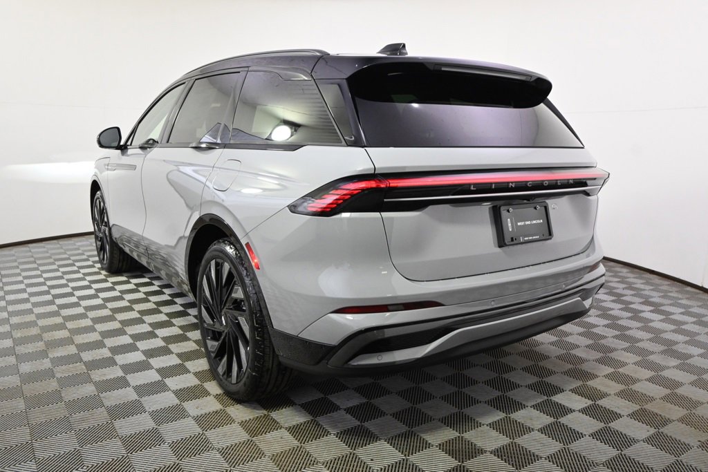 New 2026 Lincoln Nautilus Reserve w/ Jet Appearance Package image 4