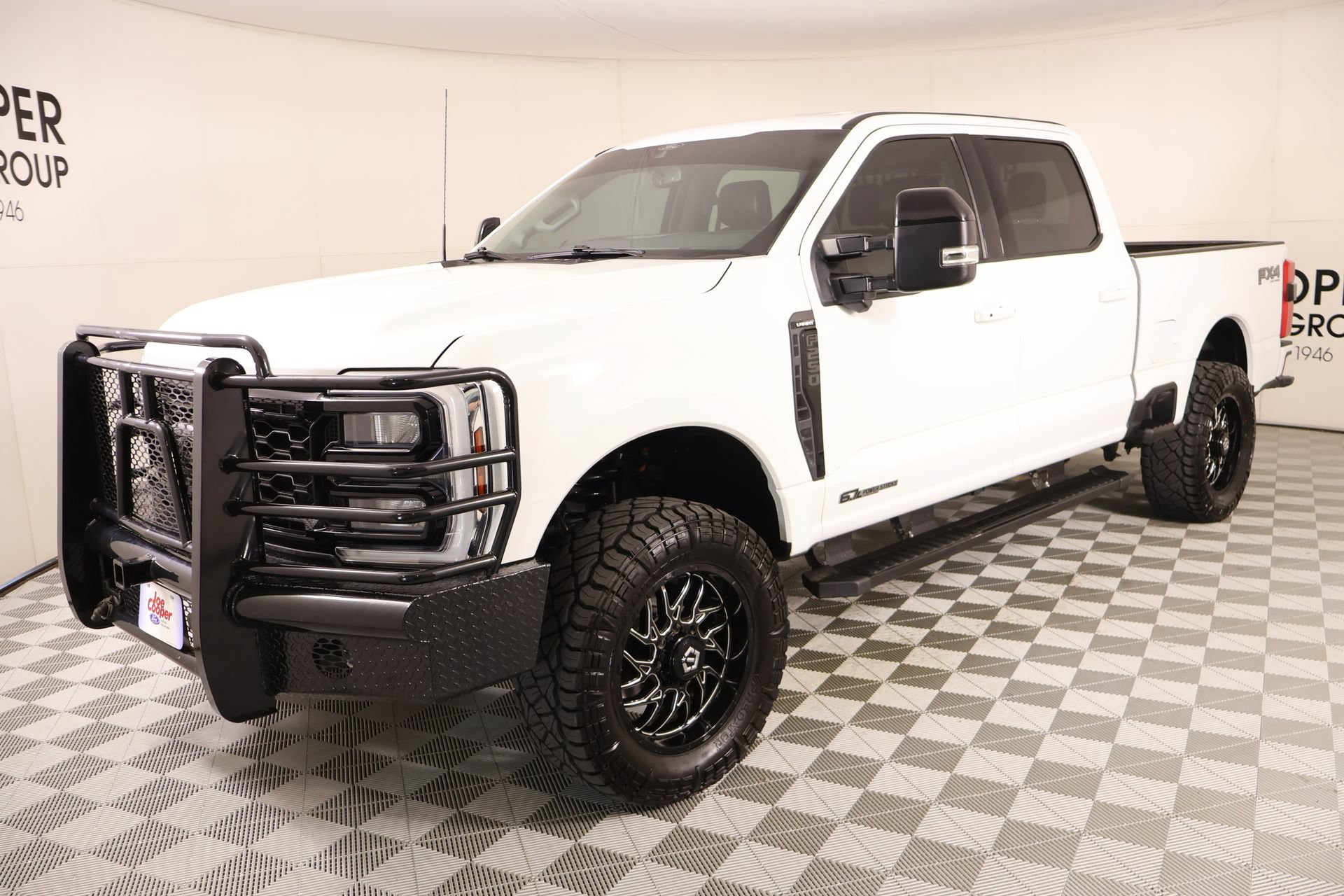 Used 2025 Ford F250 Lariat w/ Black Appearance Package AWD/4WD image 11