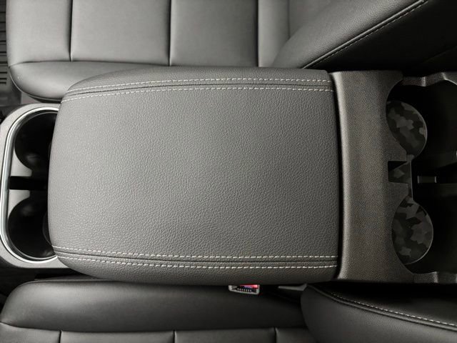 New 2026 GMC Canyon Elevation w/ Convenience Package image 30