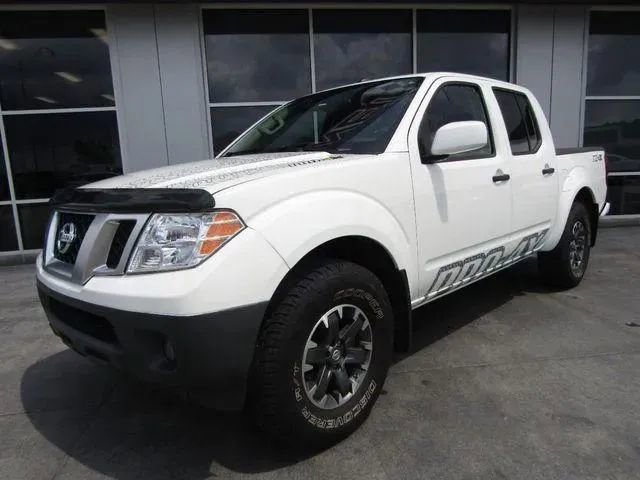 Used 2019 Nissan Frontier PRO-4X image 3