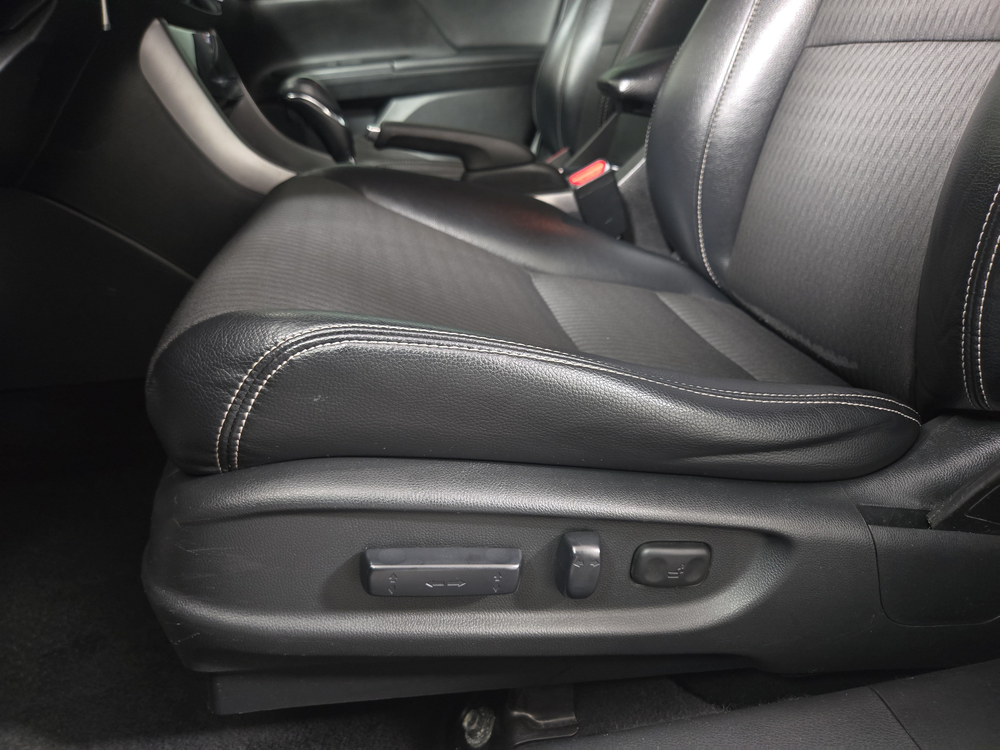 Used 2016 Honda Accord Sport image 30