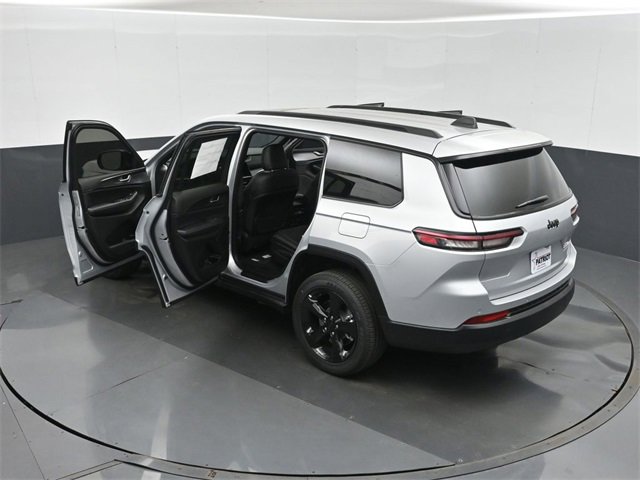 New 2025 Jeep Grand Cherokee L Altitude image 49