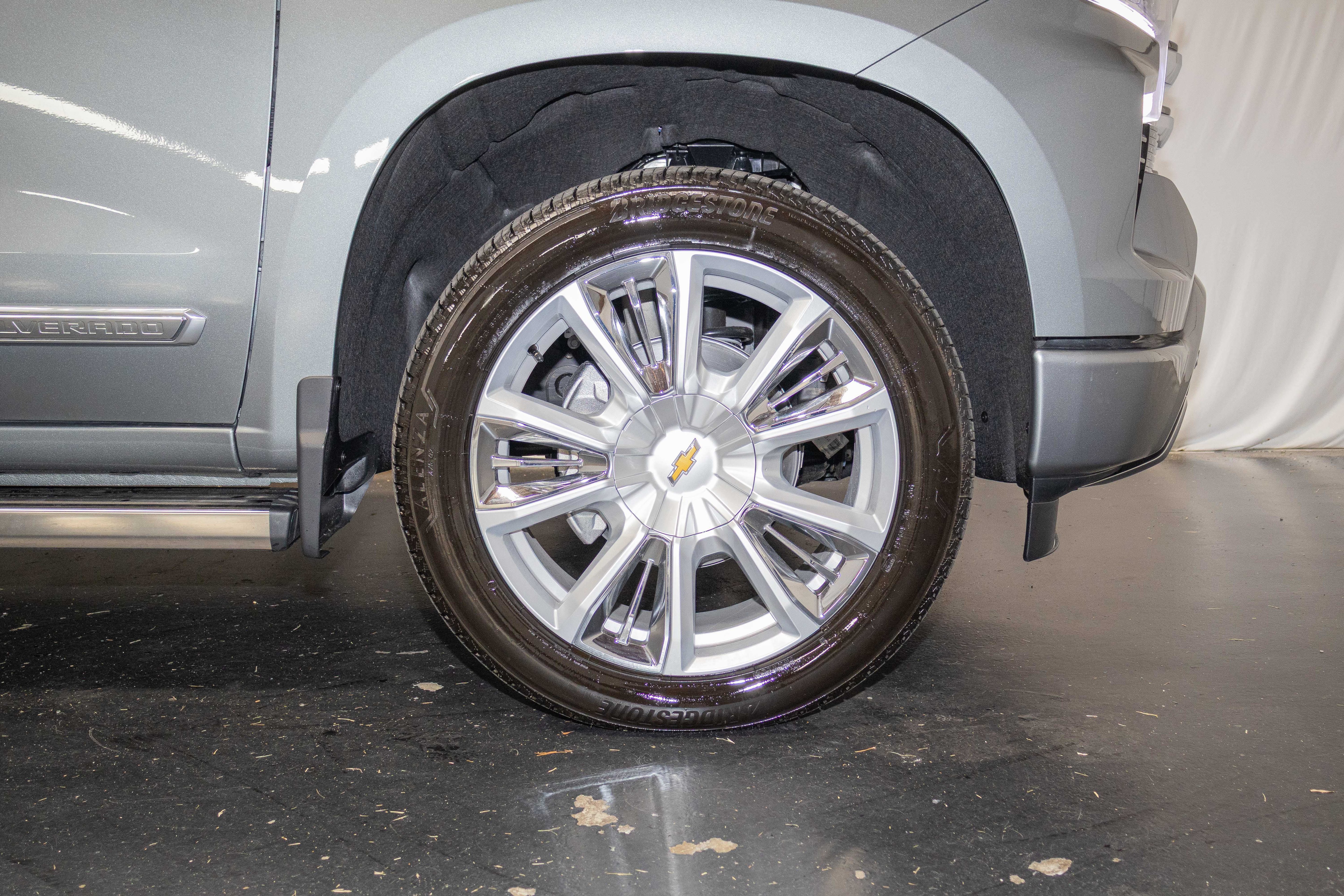 New 2026 Chevrolet Silverado 1500 High Country AWD/4WD image 7