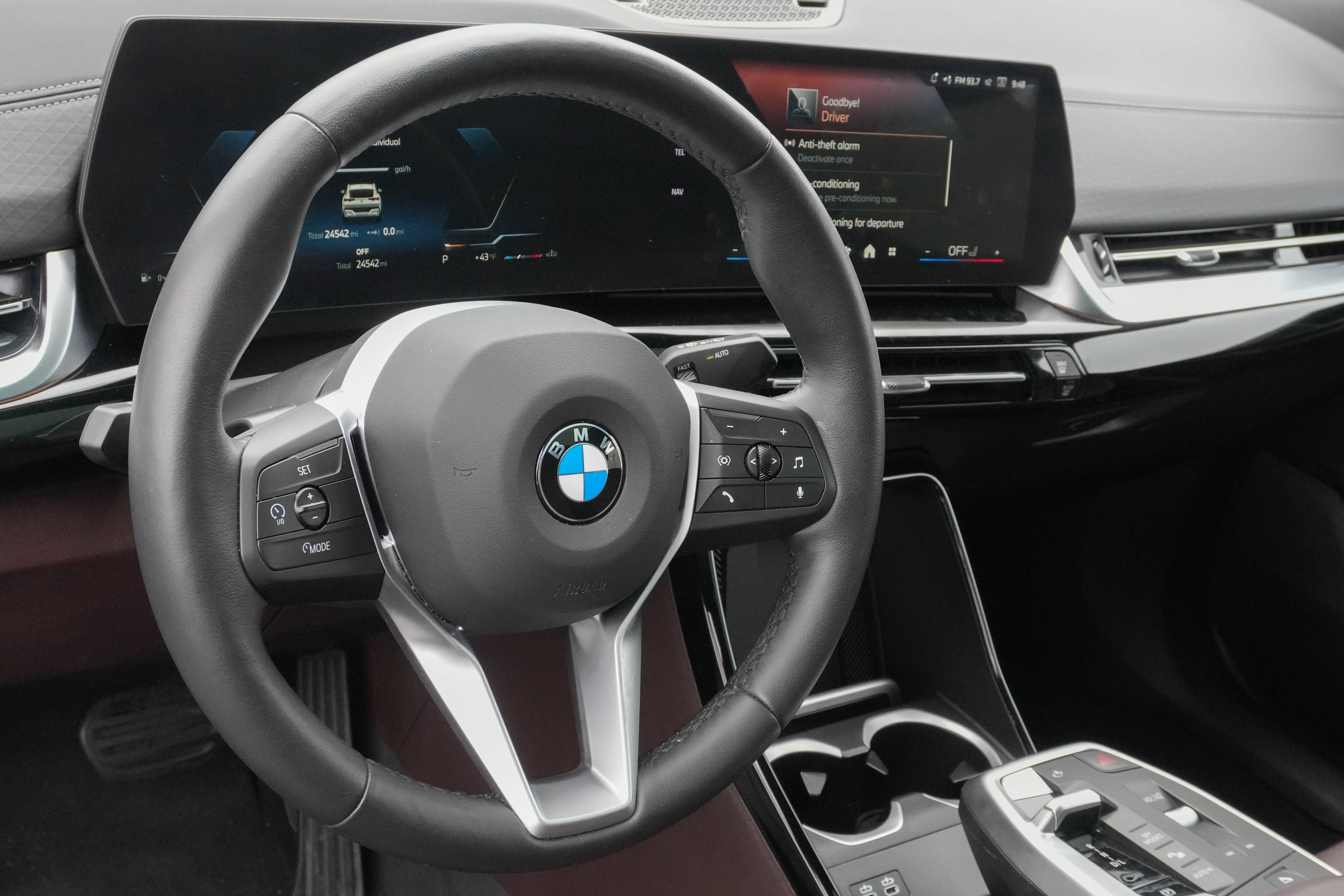 Certified 2025 BMW X2 xDrive28i image 10