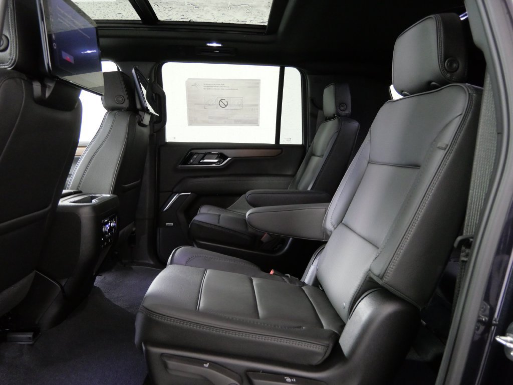 New 2026 GMC Yukon XL Denali w/ Denali Reserve Package AWD/4WD image 12