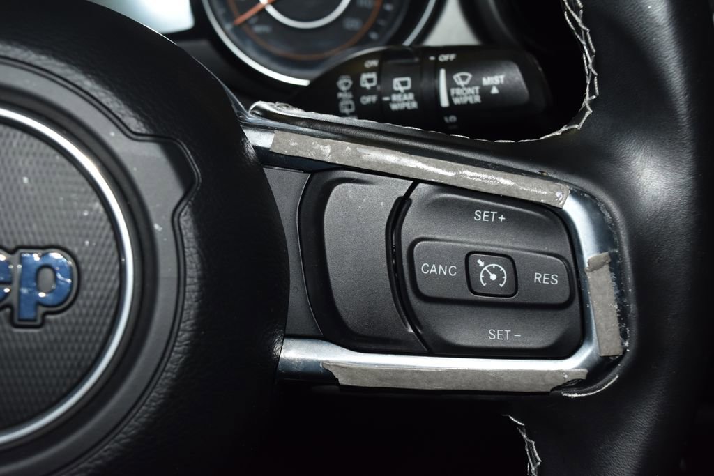 Used 2021 Jeep Wrangler Unlimited Sahara w/ Uconnect 4C Nav & Sound Group AWD/4WD image 9