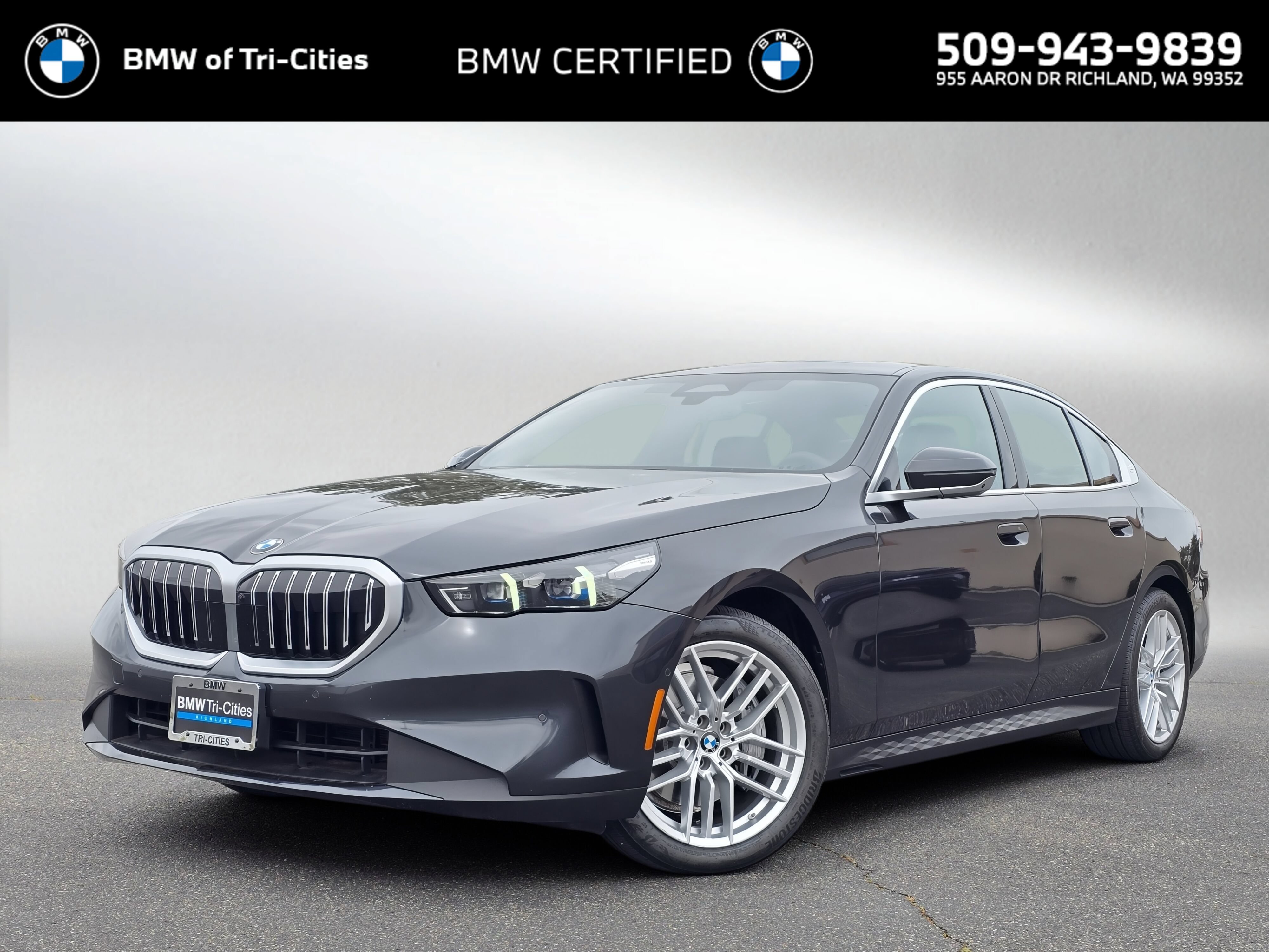 Used 2025 BMW 540i xDrive w/ Premium Package AWD/4WD image 1