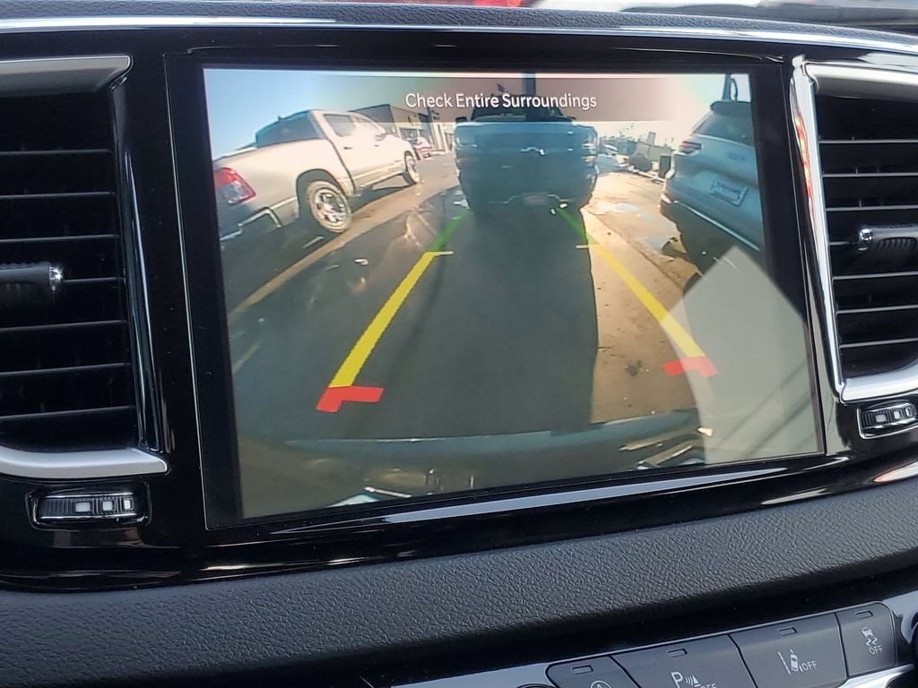 Used 2024 Chrysler Pacifica Touring-L FWD image 26