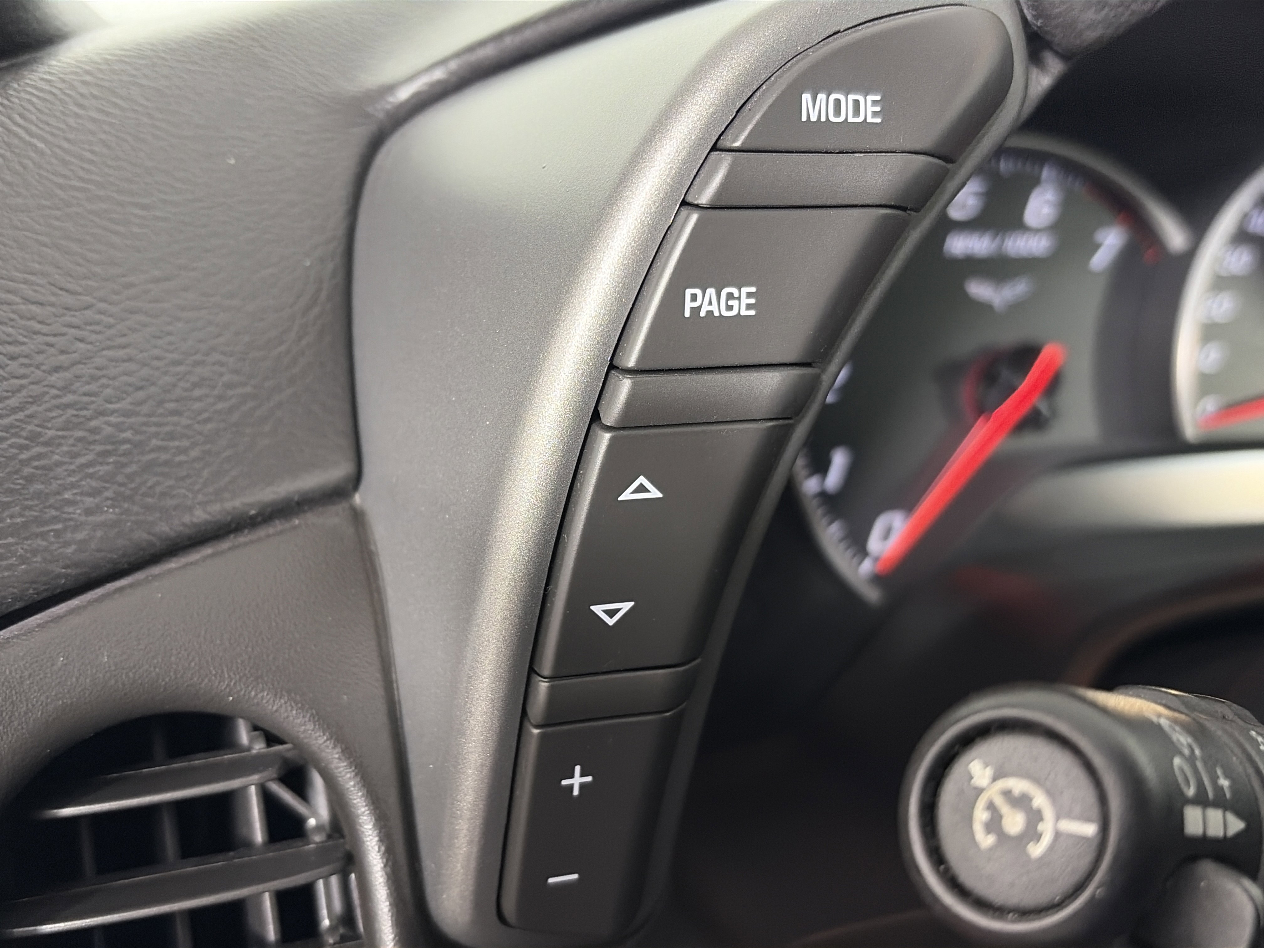 Used 2007 Chevrolet Corvette Coupe w/ Preferred Equipment Group image 25