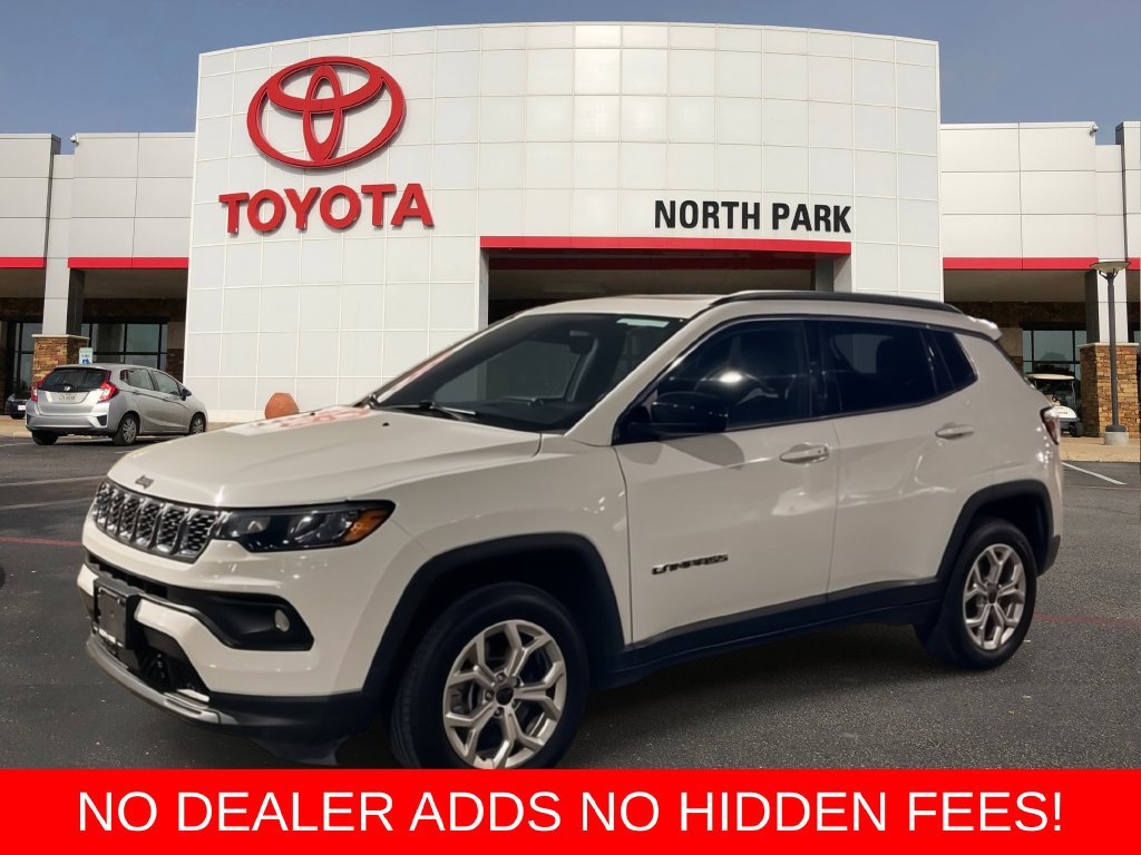Used 2025 Jeep Compass Latitude w/ Sun & Sound Group