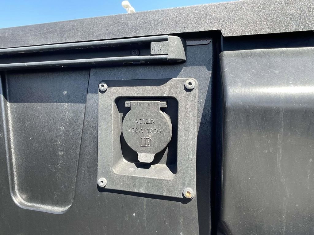 Used 2023 Toyota Tundra Limited image 17