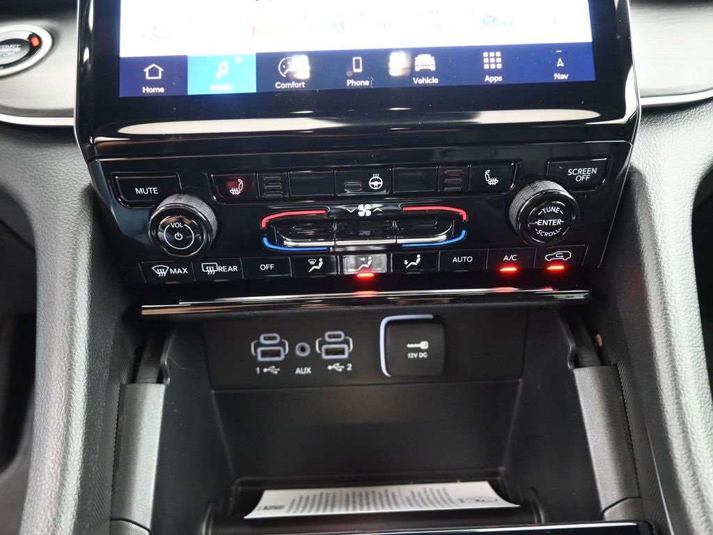 New 2025 Jeep Grand Cherokee L Limited w/ Black Appearance Package image 6