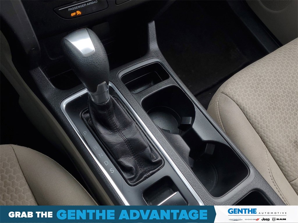 Used 2017 Ford Escape SE w/ Equipment Group 201A image 22