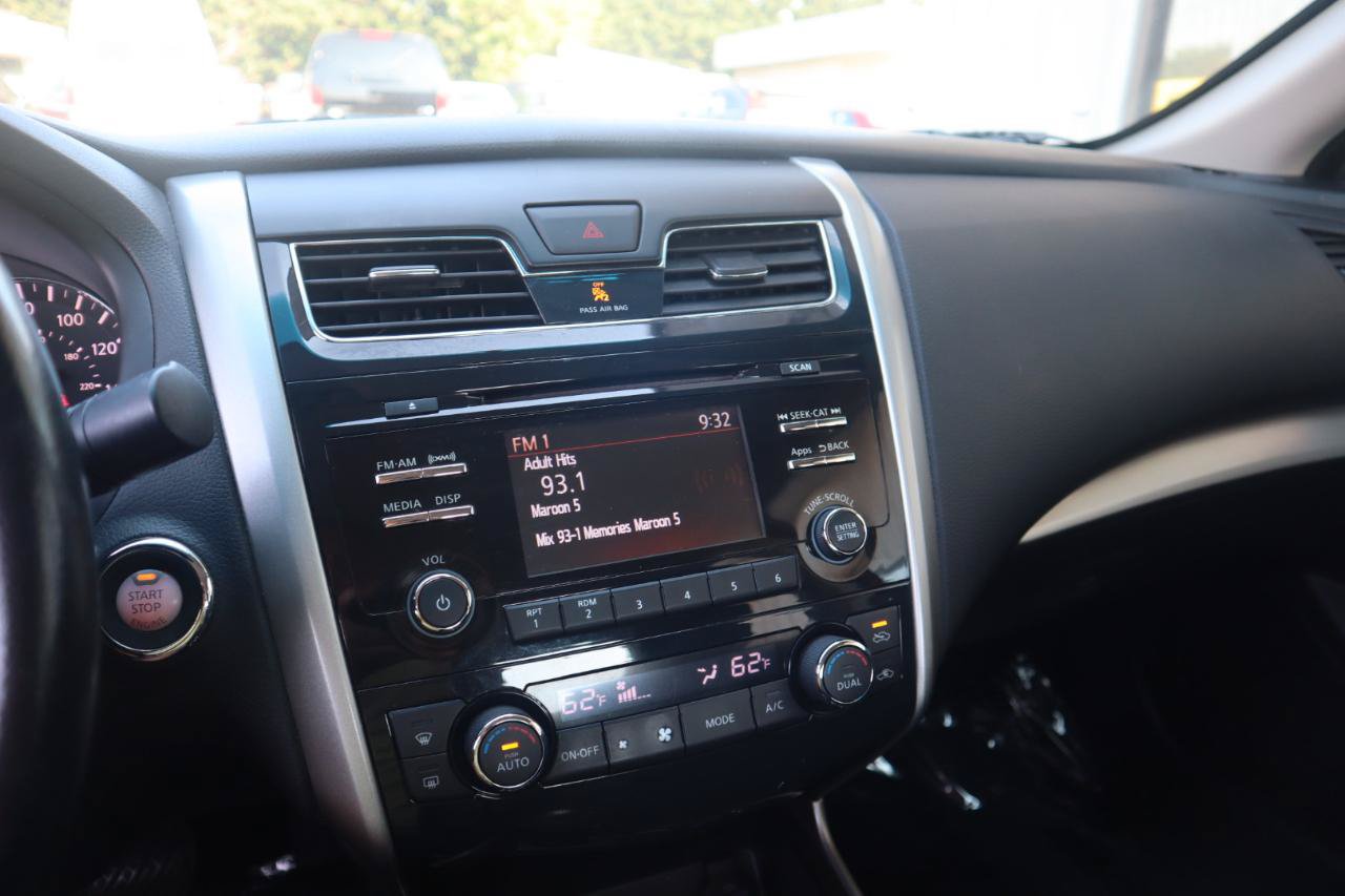 Used 2015 Nissan Altima 2.5 SV FWD image 54