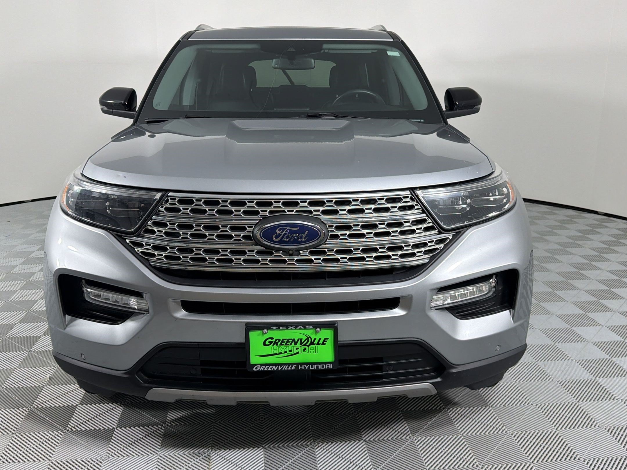 Used 2022 Ford Explorer Limited w/ Equipment Group 301A RWD image 6