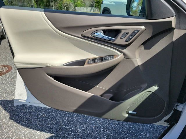 Used 2022 Chevrolet Malibu Premier image 36