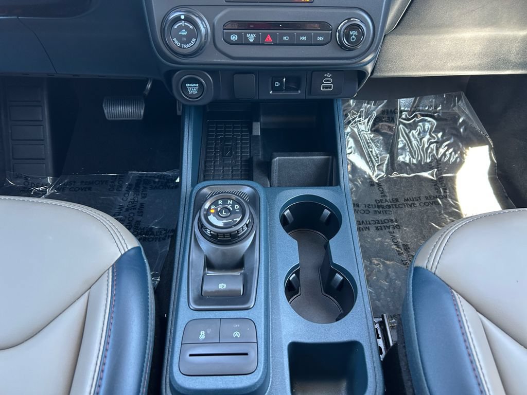 Used 2025 Ford Maverick Lariat w/ 4K Tow Package AWD/4WD image 13