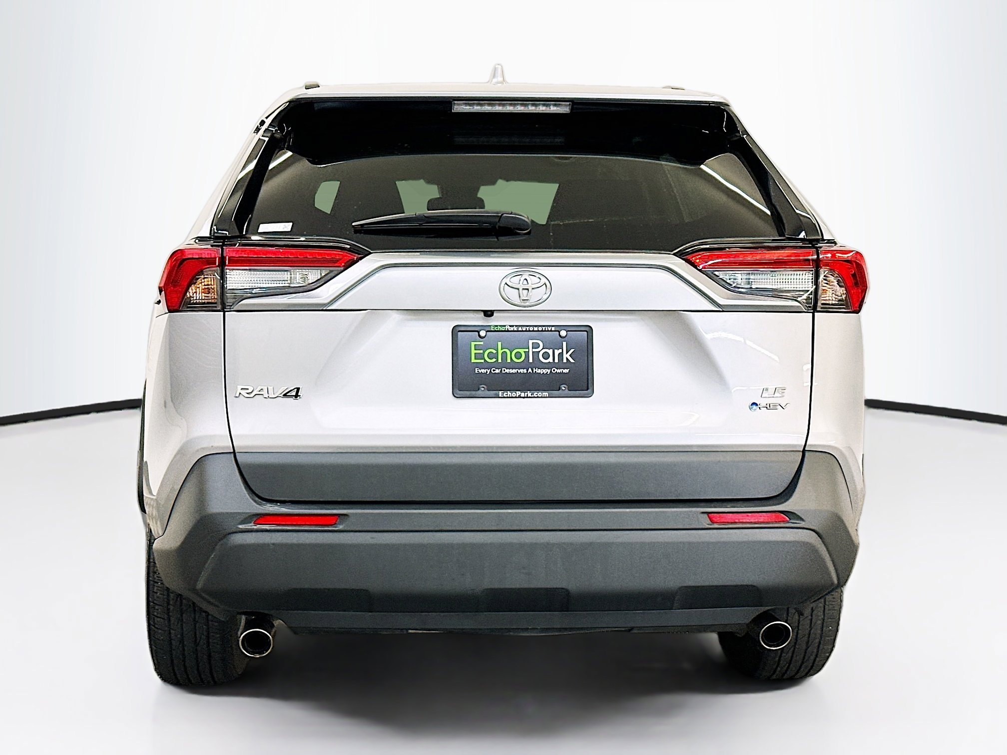 Used 2025 Toyota RAV4 LE image 7