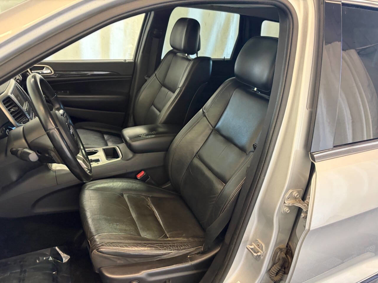 Used 2011 Jeep Grand Cherokee Laredo AWD/4WD image 20