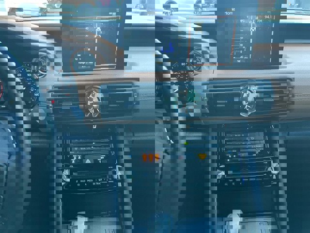 Certified 2025 Lexus IS 300 F Sport image 6