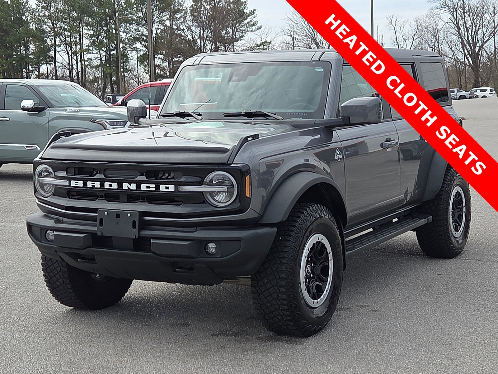 Used 2023 Ford Bronco Outer Banks w/ Sasquatch Package image 2