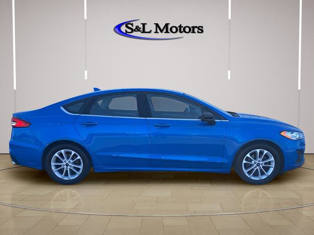 Used 2019 Ford Fusion SE FWD image 4