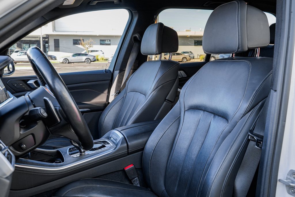 Used 2020 BMW X5 xDrive40i w/ M Sport Package image 19