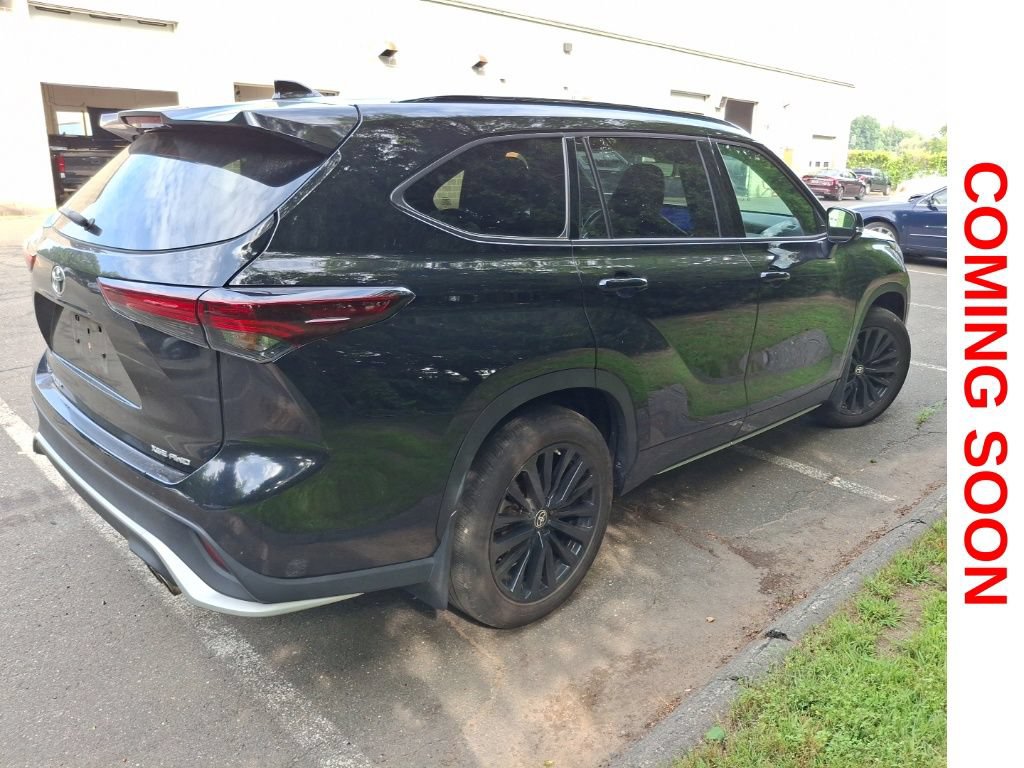 Used 2024 Toyota Highlander XSE AWD/4WD image 5