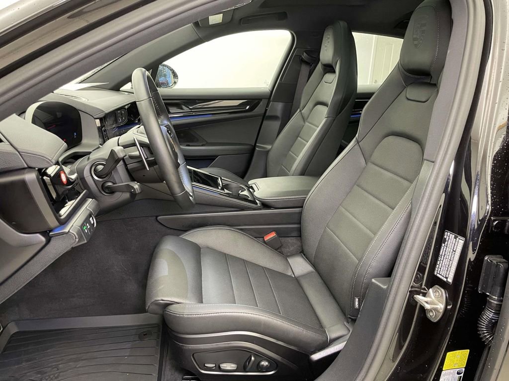 Certified 2024 Porsche Panamera 4 image 5
