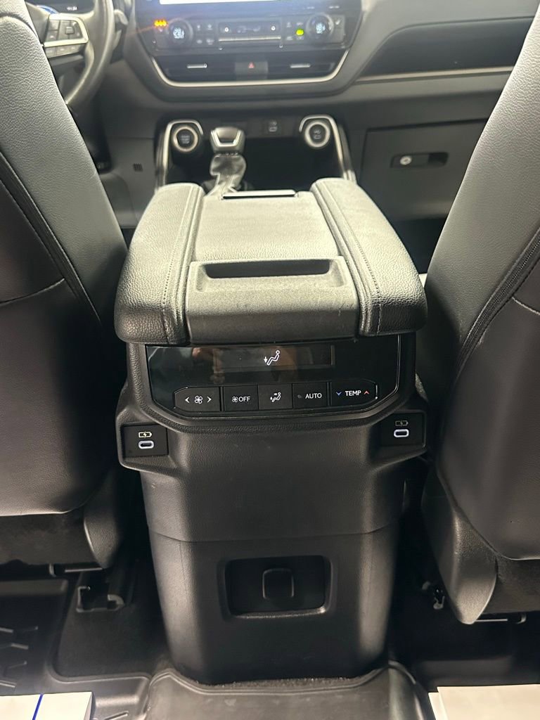 Used 2024 Toyota Grand Highlander XLE image 20