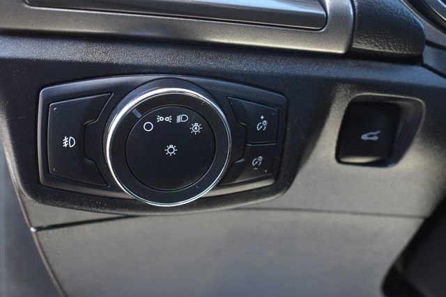 Used 2017 Ford Fusion SE w/ Fusion SE Technology Package image 22