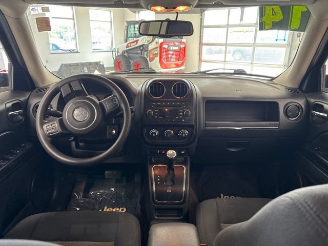 Used 2014 Jeep Patriot Sport w/ Power Value Group AWD/4WD image 24